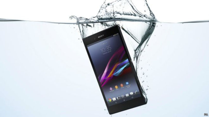 waterproof_smartphone_1