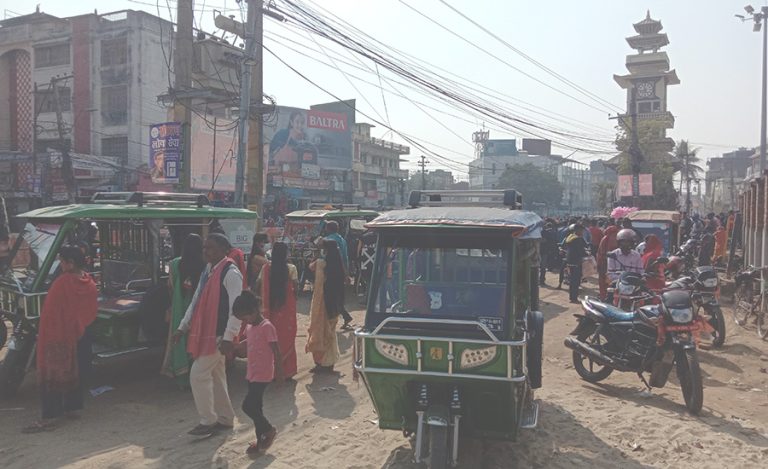 सहकर्मी हत्याको विरोधमा वीरगञ्जमा अटो चालकहरुको प्रदर्शन