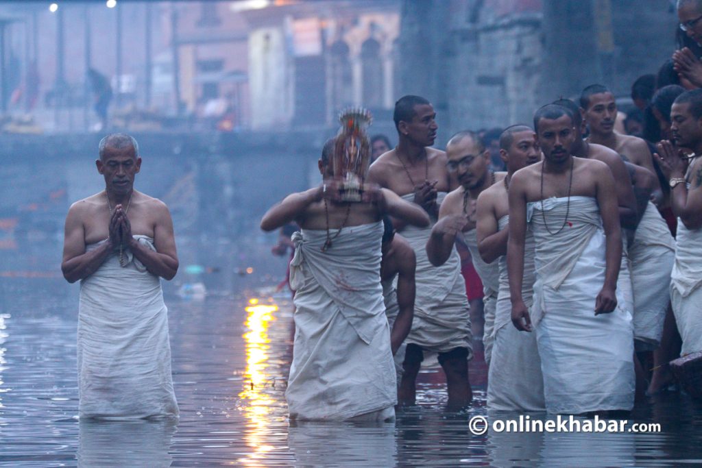 पशुपति आइपुगे माधवनारायणका व्रतालु (फोटो फिचर)