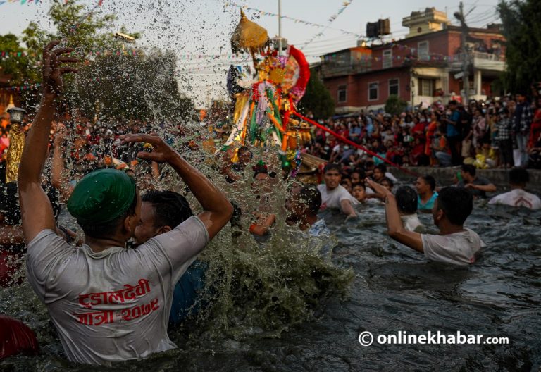 हाडीगाउँमा हराएको गहना खोज्‍ने जात्रा (फोटो फिचर)