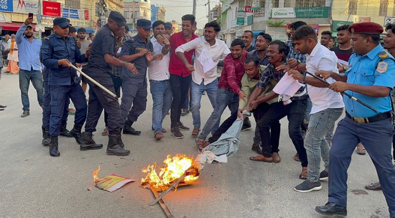 मूल्यवृद्धि विरुद्ध जनकपुरधाममा प्रदर्शन र पुत्ला दहन