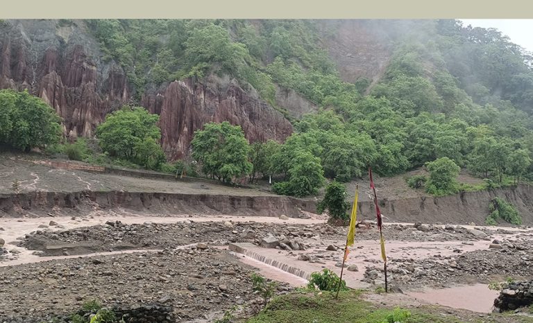 शिव लिङ्गेश्वर धाम कटानको जोखिममा