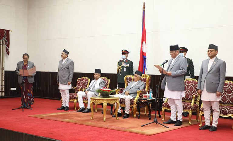 एकीकृत समाजवादीकी नन्दा चपाईं बनिन् भौतिक पूर्वाधार राज्यमन्त्री