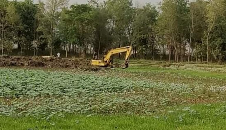 मासिँदै छन् बुद्धकालीन पोखरी