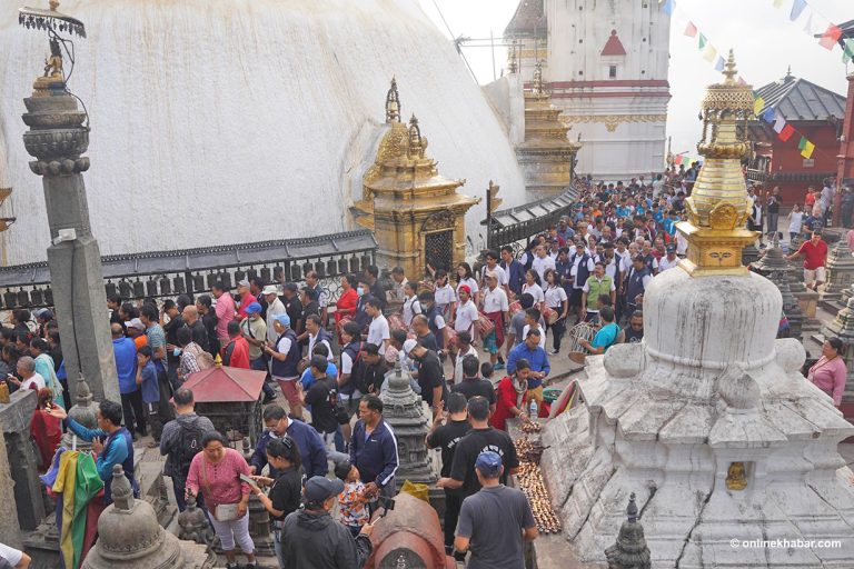 स्वयम्भूमा गुँला पर्वको रौनक (तस्वीरहरू)