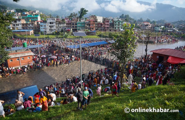 बुवा सम्झिंदै गोकर्णेश्वरमा