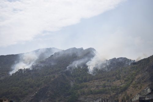 आगलागीको प्रदूषणले बझाङका अधिकांश भूभाग अँध्यारो