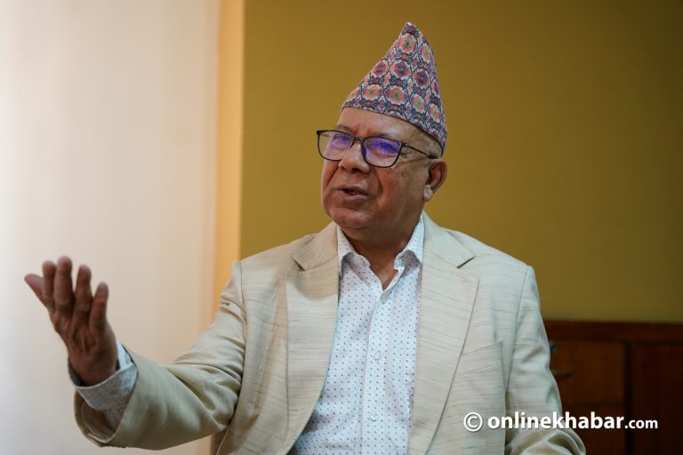 सहमतिबाटै नेतृत्व चयन हुन्छ : माधव नेपाल