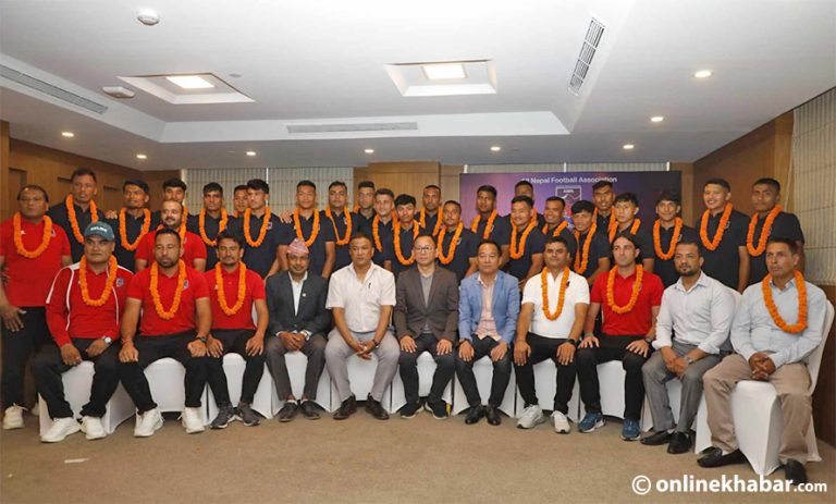 विश्वकप छनोट खेल्न जाने नेपाली फुटबल टोलीको बिदाइ