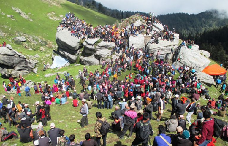 महावै पाटनमा बढ्यो आन्तरिक पर्यटकको चहलपहल