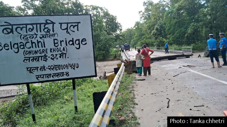 महोत्तरीमा पूर्वपश्चिम राजमार्गमा क्षति, डाइभर्सन गरियो