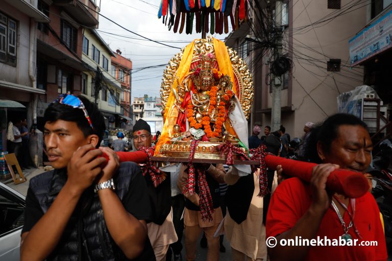 बाघ भैरवको मूर्ति कीर्तिपुरबासीलाई हस्तान्तरण