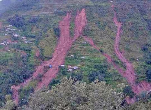 दोरम्बा पहिरोमा मृत्यु हुनेको संख्या ८ पुग्यो