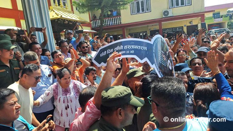 हेटौंडा उपमहानगरसँग ८ बुँदे सहमति, व्यवसायीको आन्दोलन स्थगित