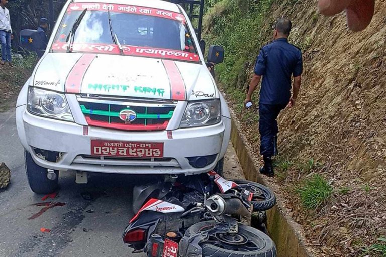 नागार्जुनमा जिपले ठक्कर दिंदा मोटरसाइकल चालकको मृत्यु