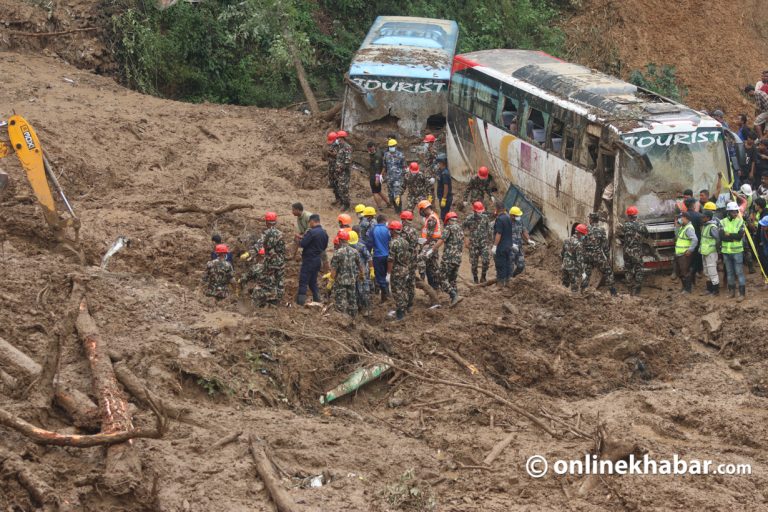 बाढीपहिरोमा मृत्यु हुनेको संख्या २२८ पुग्यो