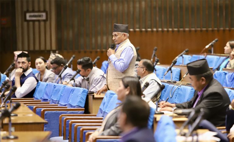 आफ्ना कुरा राखेर संसद अवरोध हटाउँछौं : हितराज पाण्डे