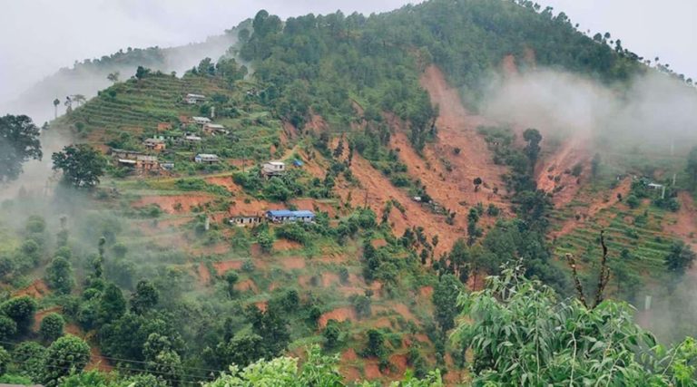 काभ्रे ज्याम्दीमा ५० घर पहिरोको जोखिममा